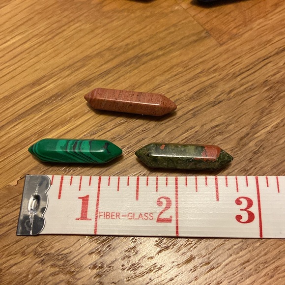 One Piece Mini Pocket Palm Worry Stone Stones Reiki Chakra Healing Anxiety - Picture 2 of 2